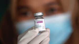 Decisão de aceitar versão indiana da AstraZeneca cabe aos países