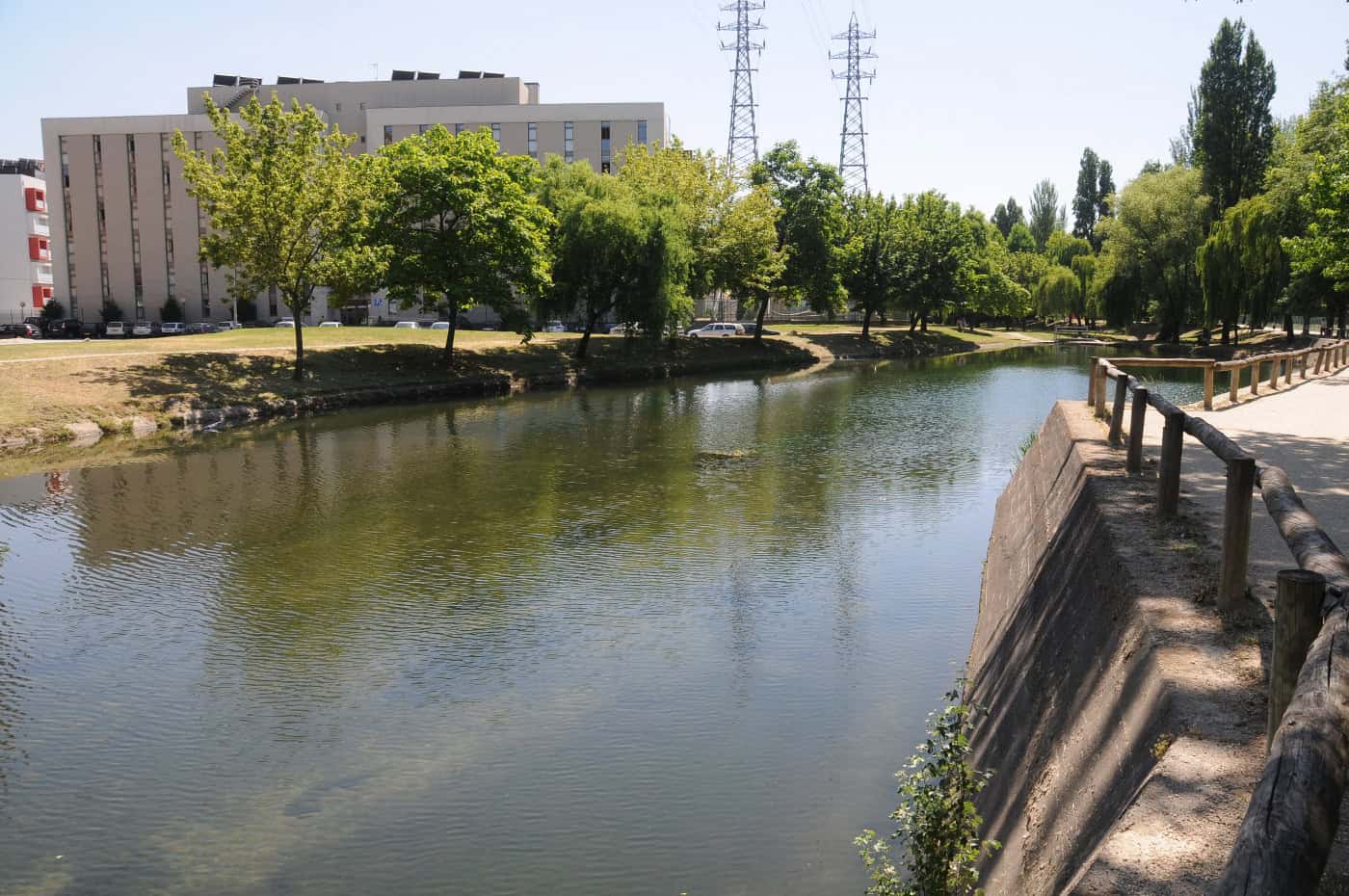 Bessa diz que alegada descarga no Rio Este é afinal uma "mobilização de terras"