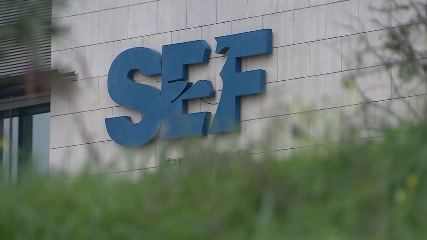 Inspetores do SEF anunciam greve e protesto na AR para esta semana