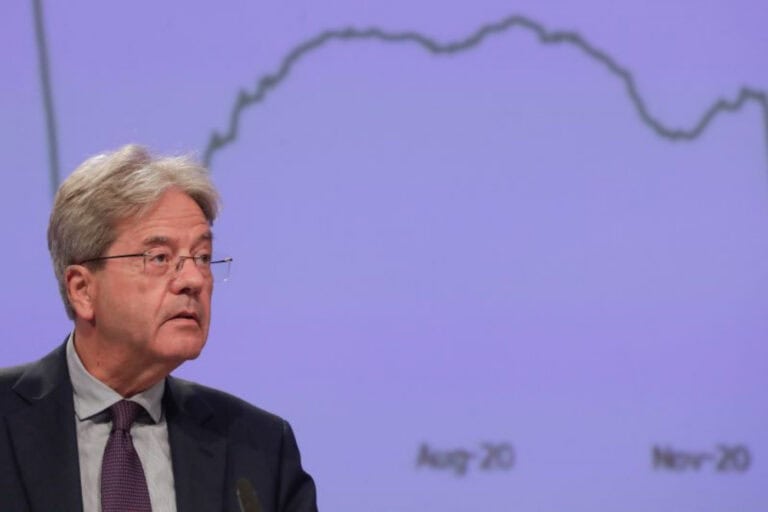 Bruxelas rejeita “dramatizar” aumento de casos e prevê “verão forte” em Portugal