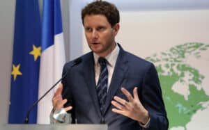 Ministro francês aconselha população a evitar férias em Portugal