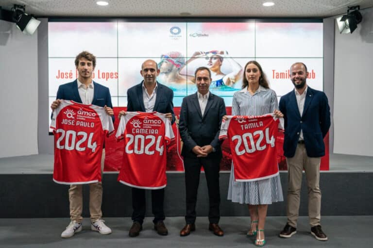 SC Braga renova contrato com nadadores olímpicos