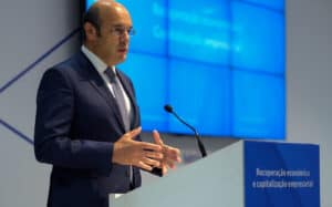 Governo está "atento" ao aumento do preço dos combustíveis