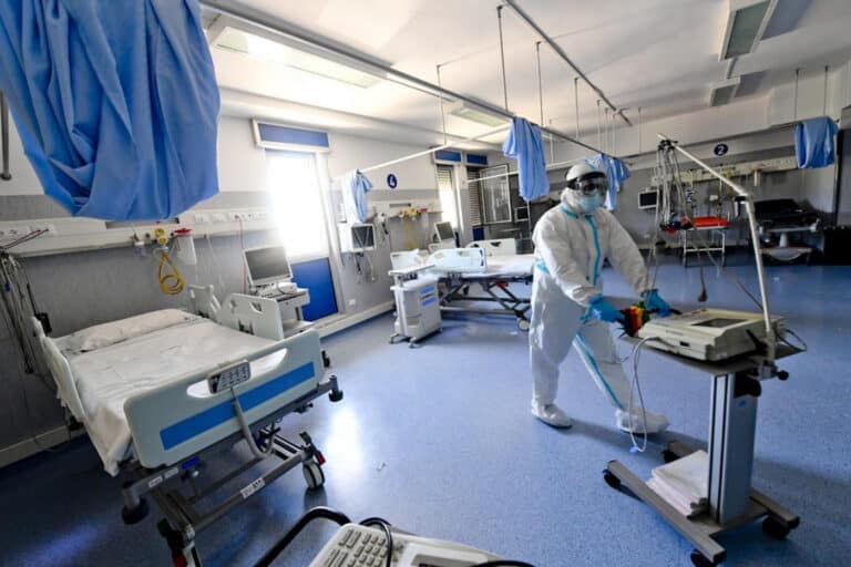 Ordem dos Médicos. Quase 70% dos internados em UCI têm menos de 59 anos&nbsp;