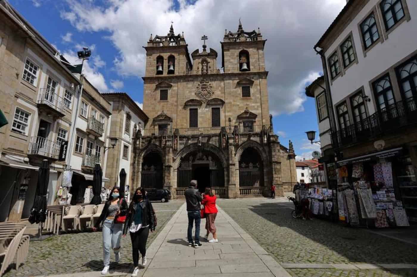 Subida do número de casos em Braga “não implica sobrecarga" sobre serviços de saúde