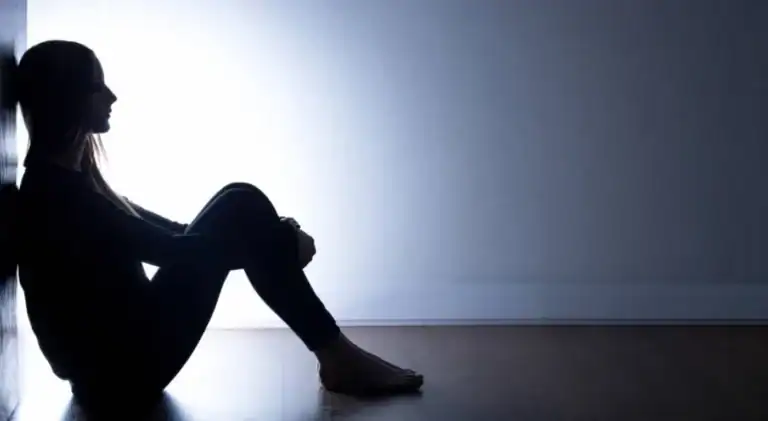 Covid-19. Um em cada quatro jovens no mundo tem sintomas de depressão elevados