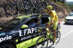 Volta a Portugal. Rafael Reis sobe o Larouco de amarelo