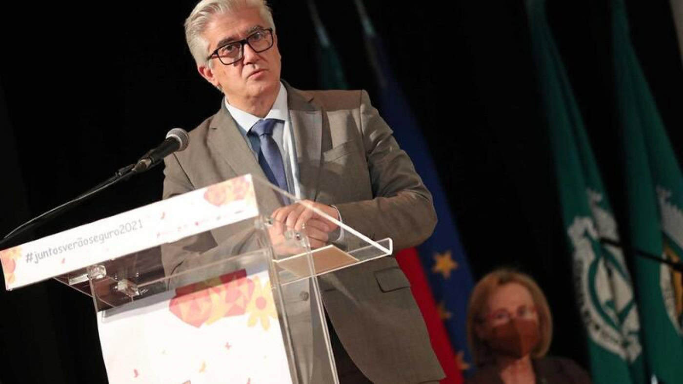 Governo diz que já foram vacinados 80% dos jovens de 16 e 17 anos