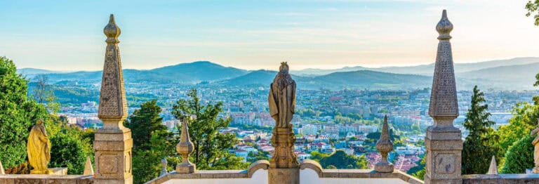 Confraria teme incêndios junto ao Bom Jesus devido à falta de limpeza em terrenos privados