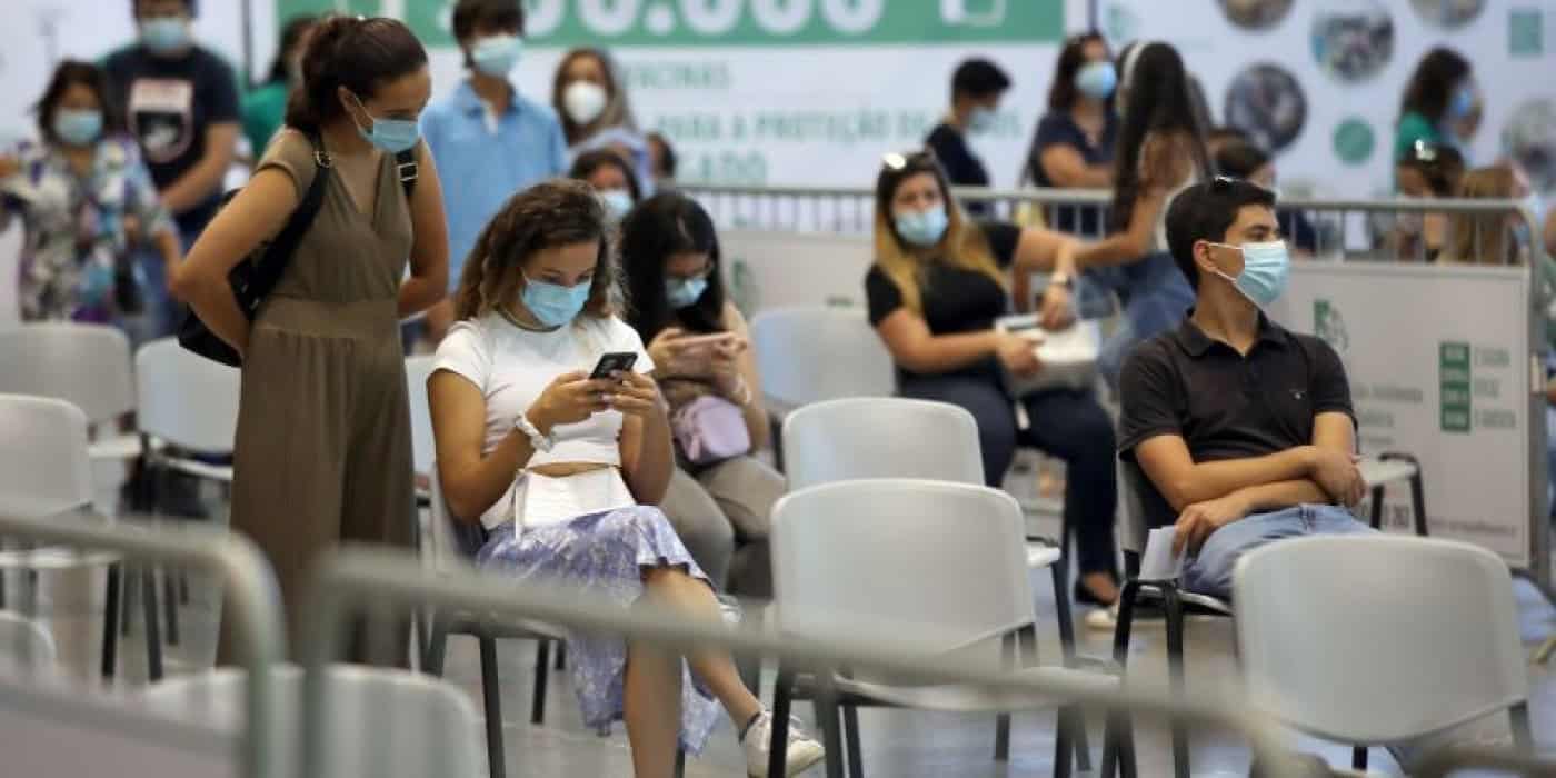 Autoagendamento exclusivo para menores dos 12 aos 17 anos entre quinta e sábado