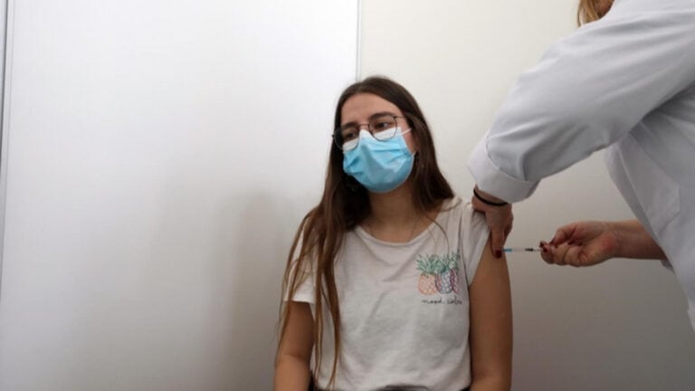 Números aquém do previsto. Centro de Vacinação de Braga apela à vinda dos jovens esta quarta-feira&nbsp;