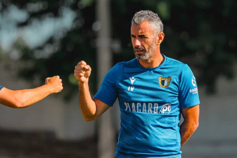 FC Famalicão vai a Arouca para "conquistar os primeiros pontos" da época
