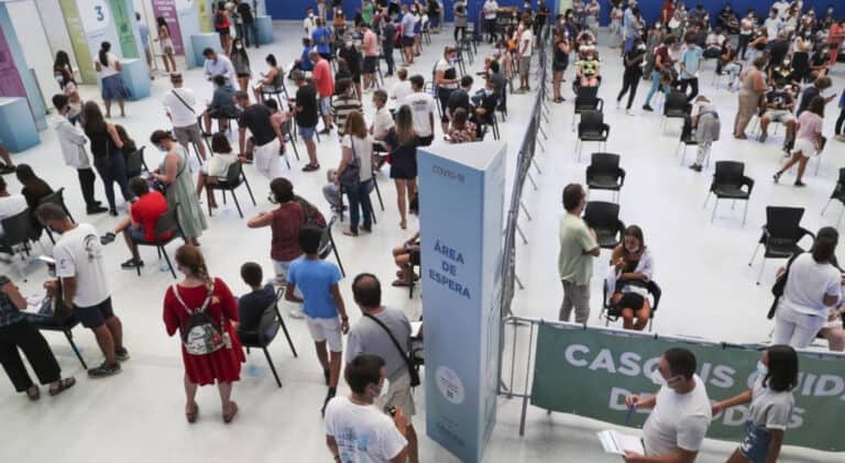 Covid-19. Cerca de 20 mil crianças e jovens já foram vacinados este domingo&nbsp;