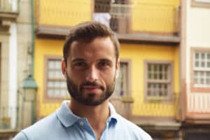 PAN quer utilizar taxa turística para atenuar problemas habitacionais dos jovens