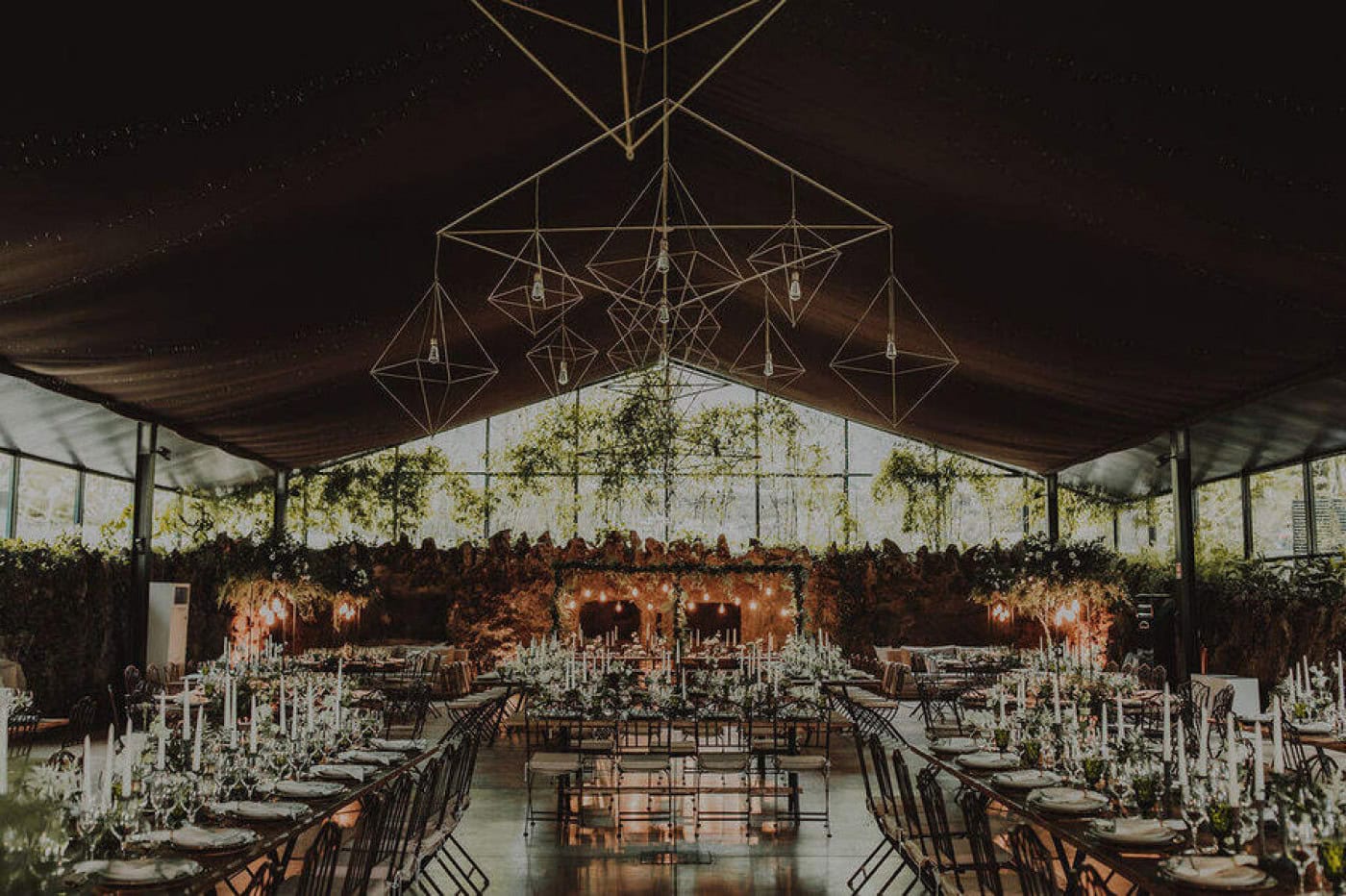 Casamentos retomam em força mas com menos convidados