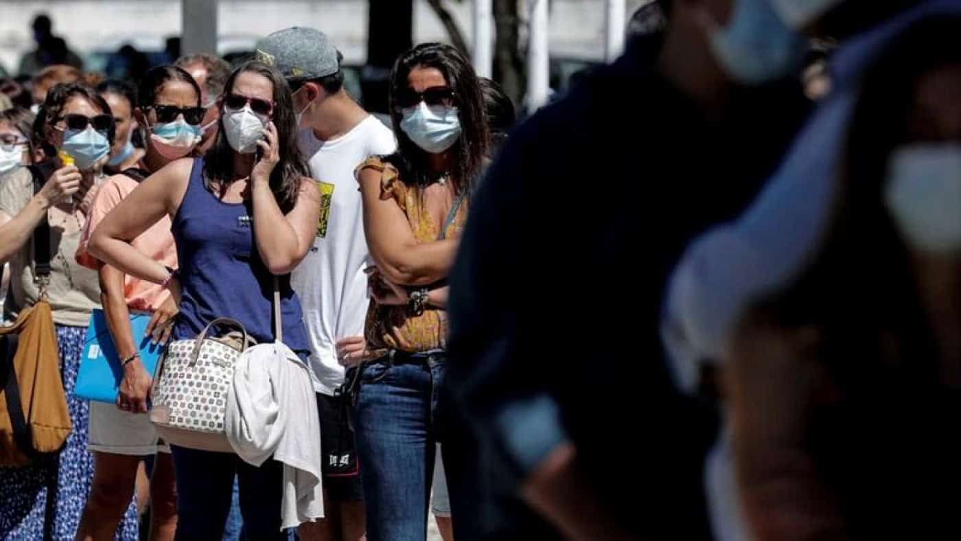 Portugal tem 72% da população com a vacinação completa