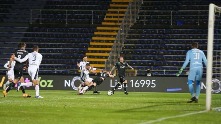 FC Famalicão nunca perdeu com equipas de Amorim e está "preparado" para receber o Sporting