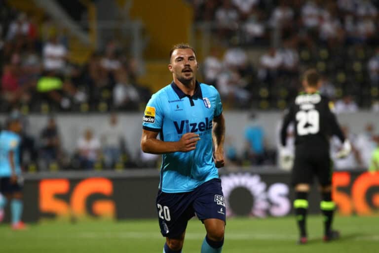 Vizela recebe Boavista este sábado à tarde