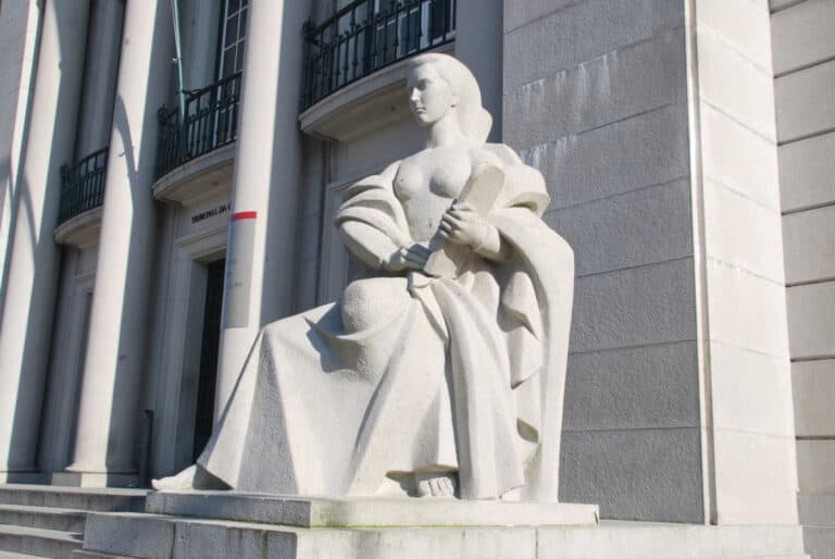 Greve encerra Tribunal do Trabalho de Guimarães