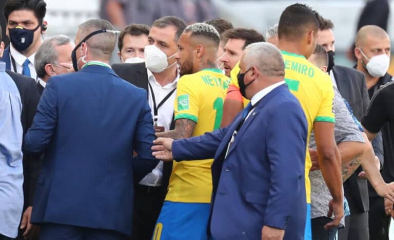 Brasil-Argentina suspenso após intervenção das autoridades sanitárias