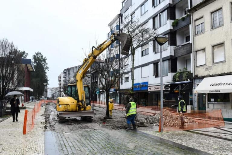 Câmara de Famalicão vai compensar comerciantes pelas obras no centro urbano