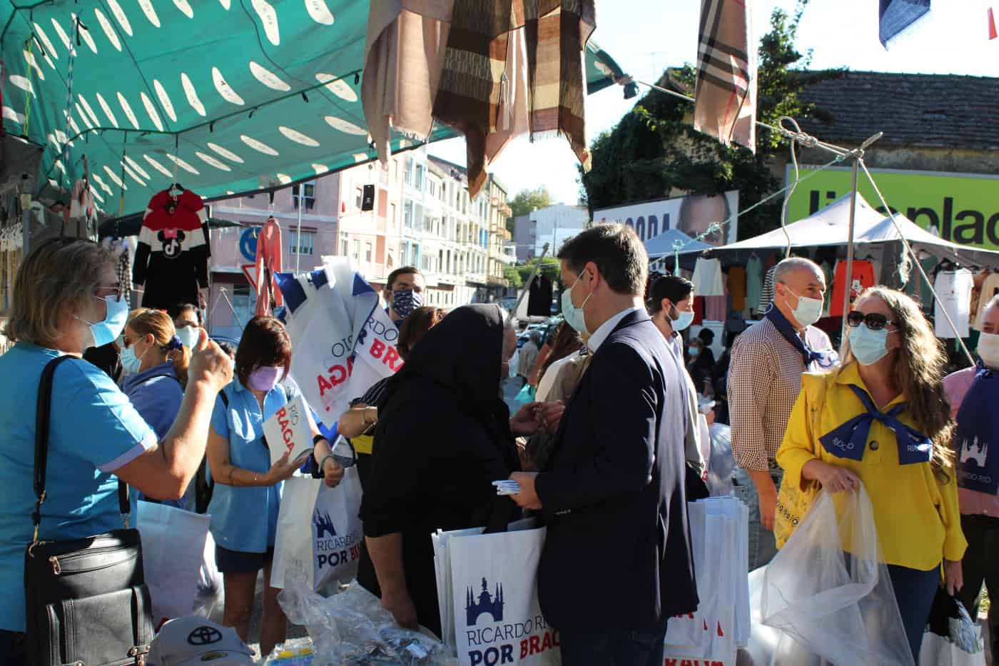 Feirantes continuam desagradados com localização da Feira Semanal