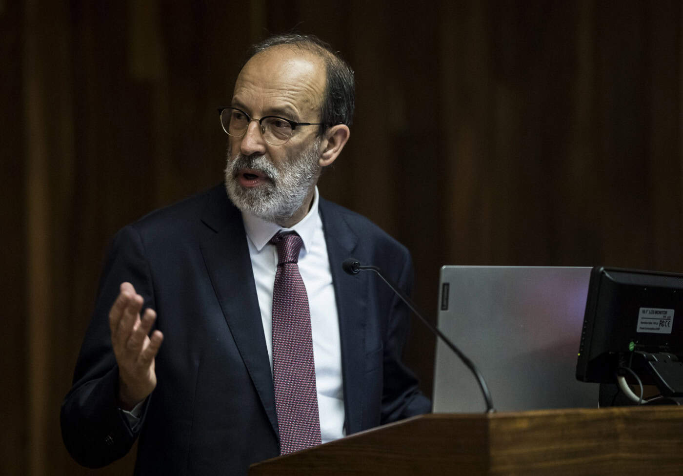 Reitor defende continuidade do regime fundacional