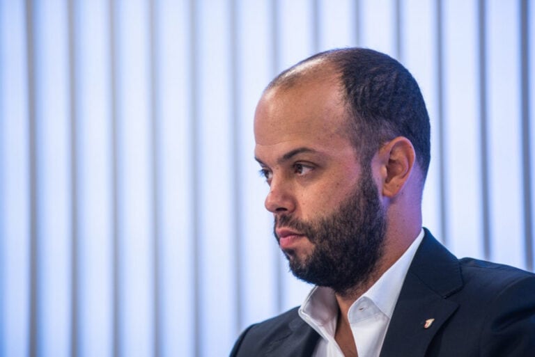 Depois de acusações públicas de assédio e furto, Joel Pereira abandona direção do SCB