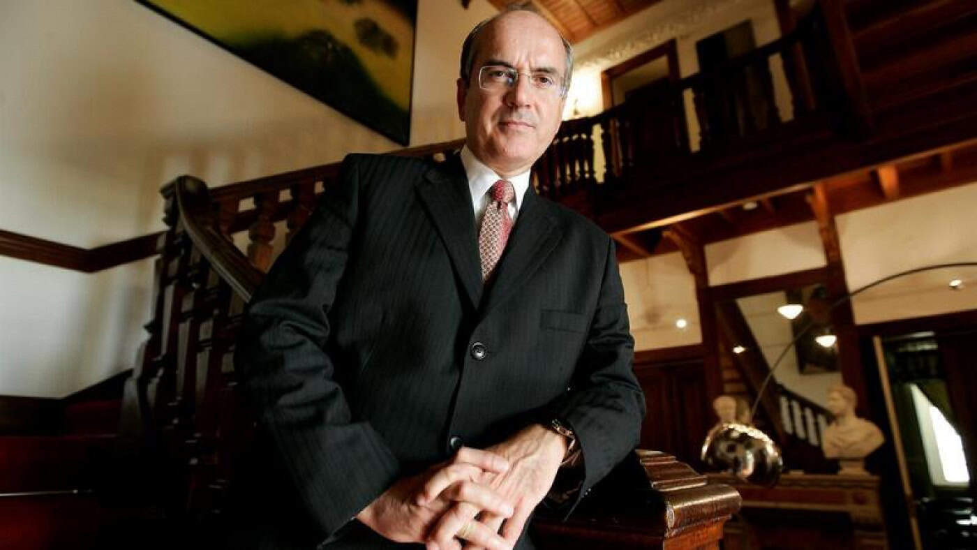 Emitidos mandados de captura internacional para João Rendeiro