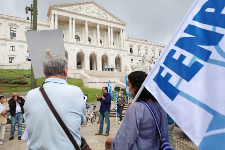 Fenprof exige que percentagem do PIB para Educação e Ensino Superior duplique