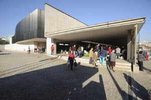 Mercado Municipal de Guimarães encerra esta terça-feira