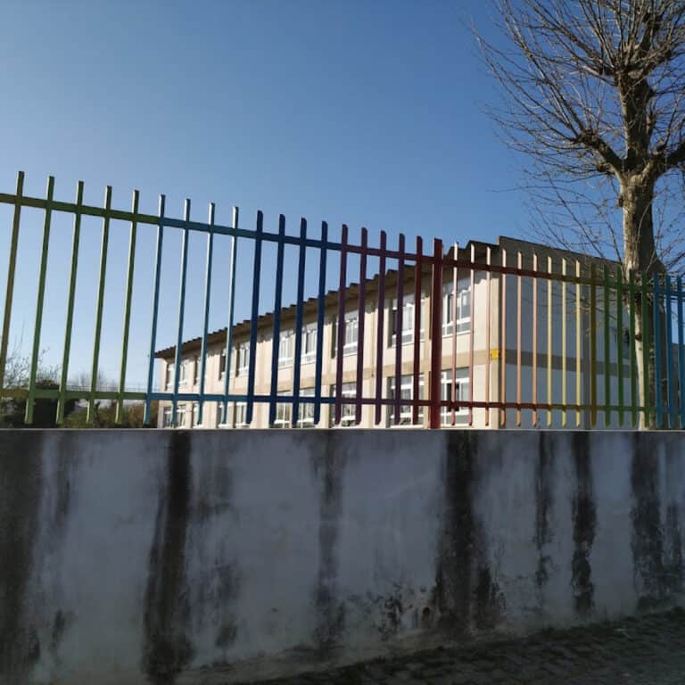 Escola em Barcelos retoma aulas após boicote por falta de condições&nbsp;