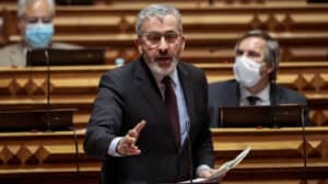 OE2022. PSD sai “mais preocupado” de reunião com o Governo