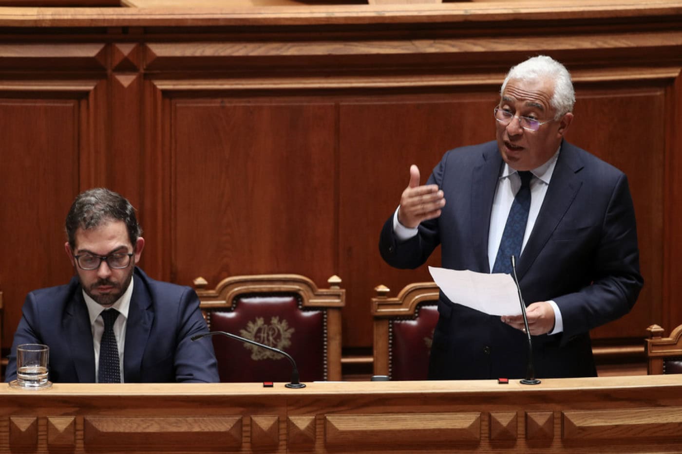 Costa hoje no Parlamento num debate já marcado pelo Orçamento do Estado