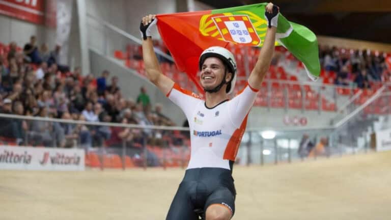 Rui Oliveira vence medalha de ouro em ciclismo de pista na modalidade de Scratch