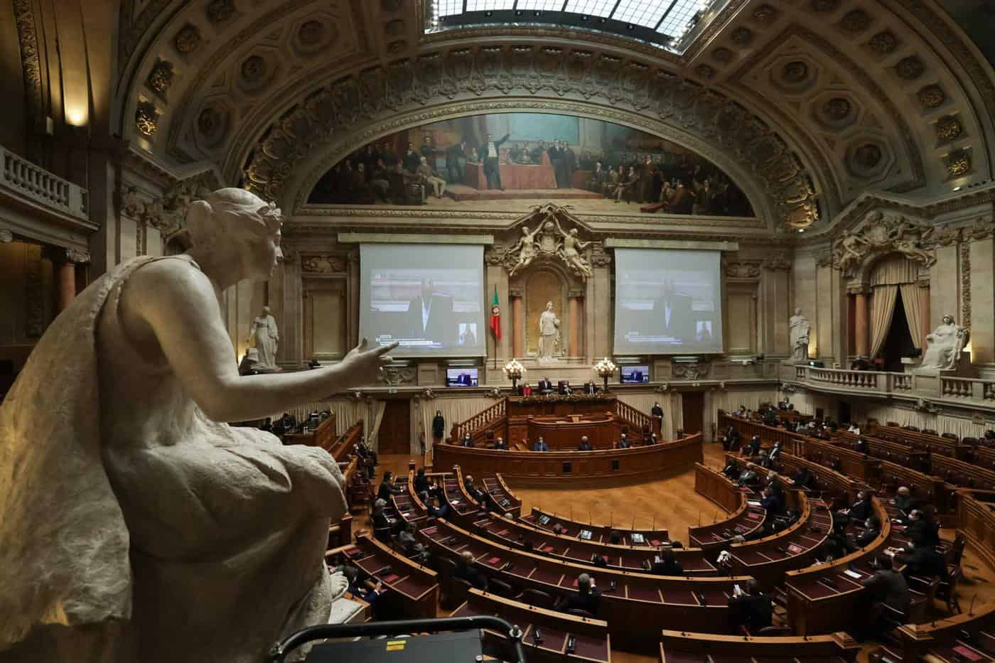 Freguesias terão pelo menos um autarca a meio tempo a partir de janeiro