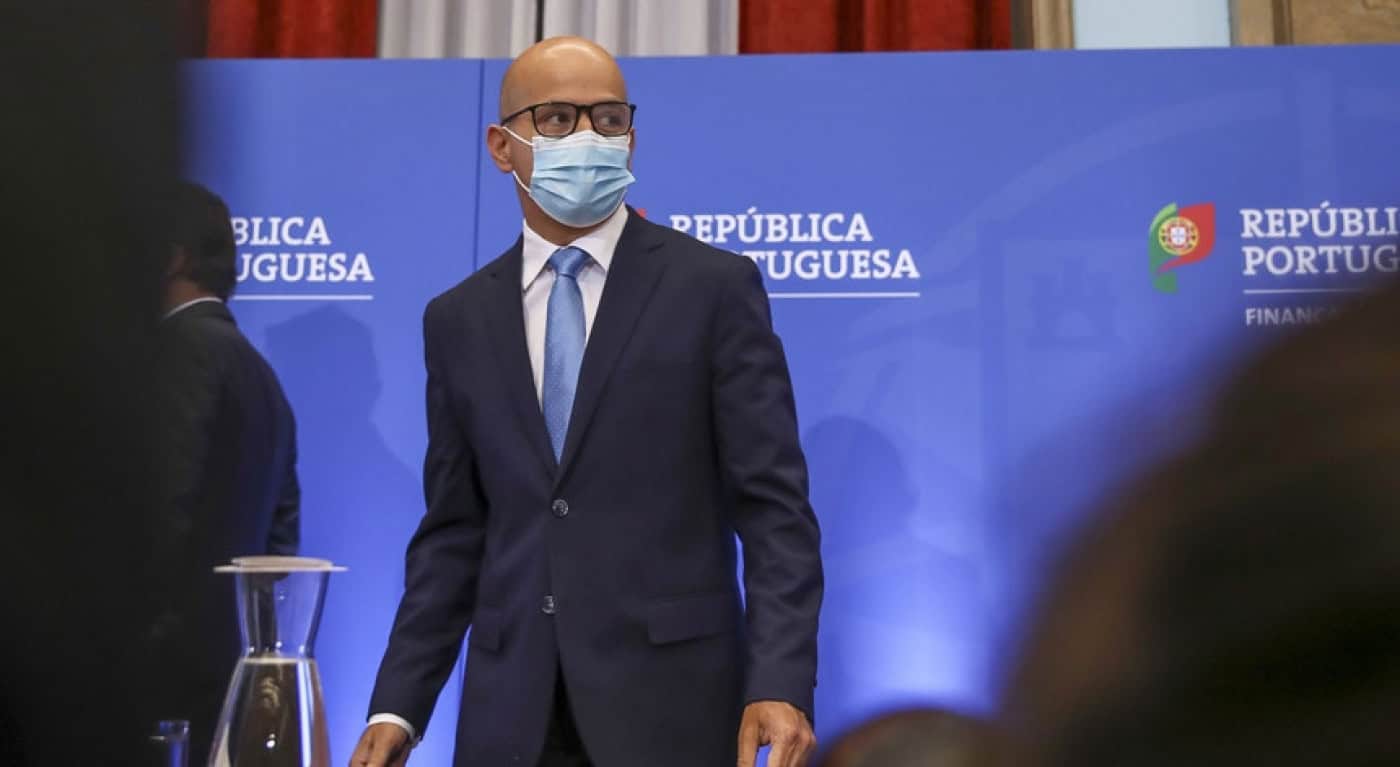 Leão confiante na aprovação do OE 2022. Seria "incompreensível", afirma