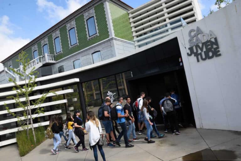 Famalicão abre candidaturas às bolsas de estudo no ensino superior sexta-feira&nbsp;&nbsp;