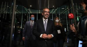 Rangel anuncia candidatura à liderança do PSD