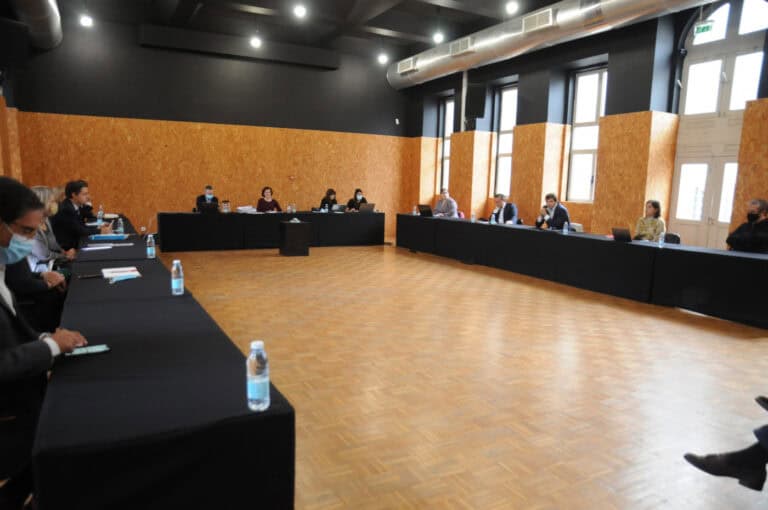 Vereadora da CDU volta a reclamar melhores condições para exercício de trabalho na oposição