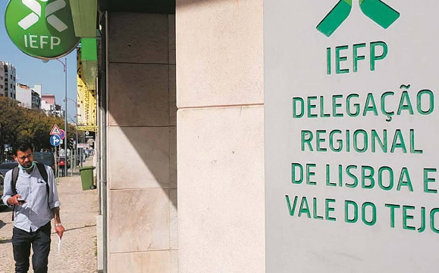 Número de desempregados nos centros de emprego cai pelo sexto mês consecutivo