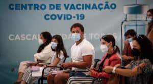 Portugal regista 927 novos casos e três mortes nas últimas 24 horas