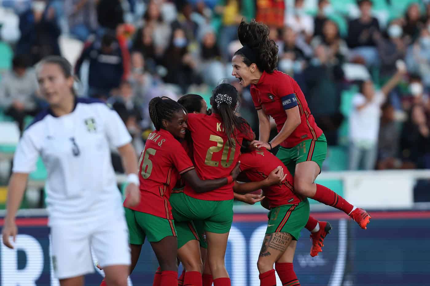 Portugal vence Sérvia na qualificação para Mundial de futebol feminino
