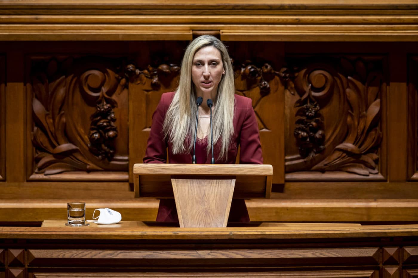 Deputada Cristina Rodrigues abstém-se na votação na generalidade do OE 2022