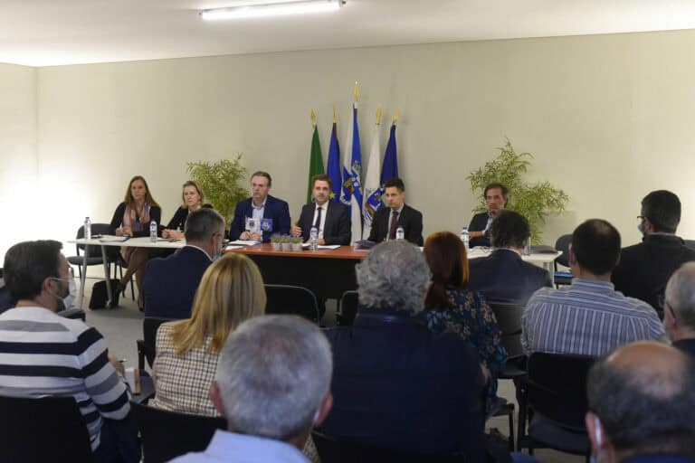 CM Braga pretende duplicar recursos humanos do Gabinete de Apoio às Freguesias
