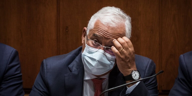 Parlamento chumba Orçamento do Estado