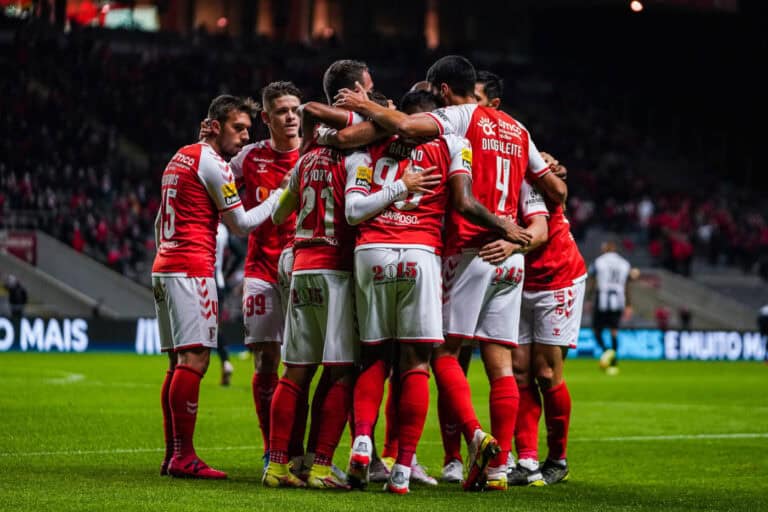 Sporting de Braga bate Portimonense e sobe ao quarto lugar