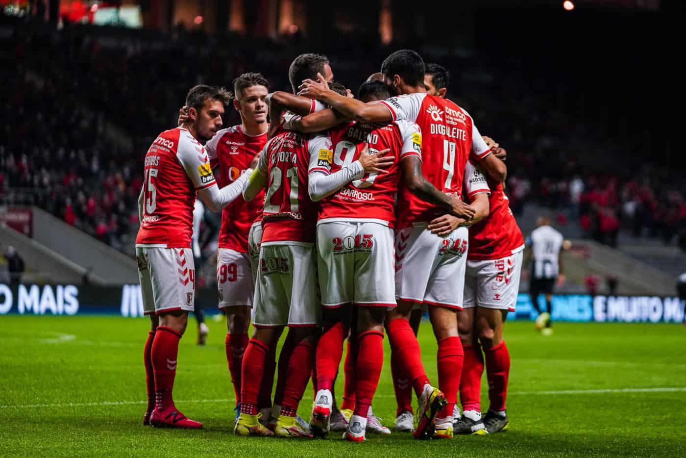 Sporting de Braga bate Portimonense e sobe ao quarto lugar