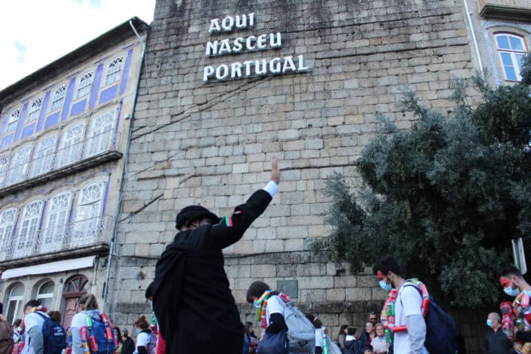 Latas voltaram a ecoar pelas ruas de Guimarães