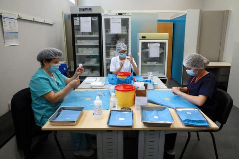 Vacinação Covid-19. Casa Aberta no fim de semana para maiores de 80 anos